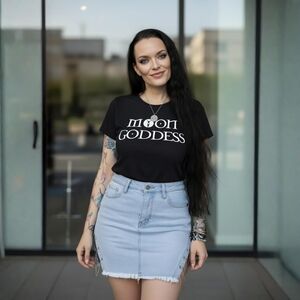 Windsor ✦ Harley Light Wash Denim Mini Skirt ✦ Silver Chain High‑Rise Frayed S